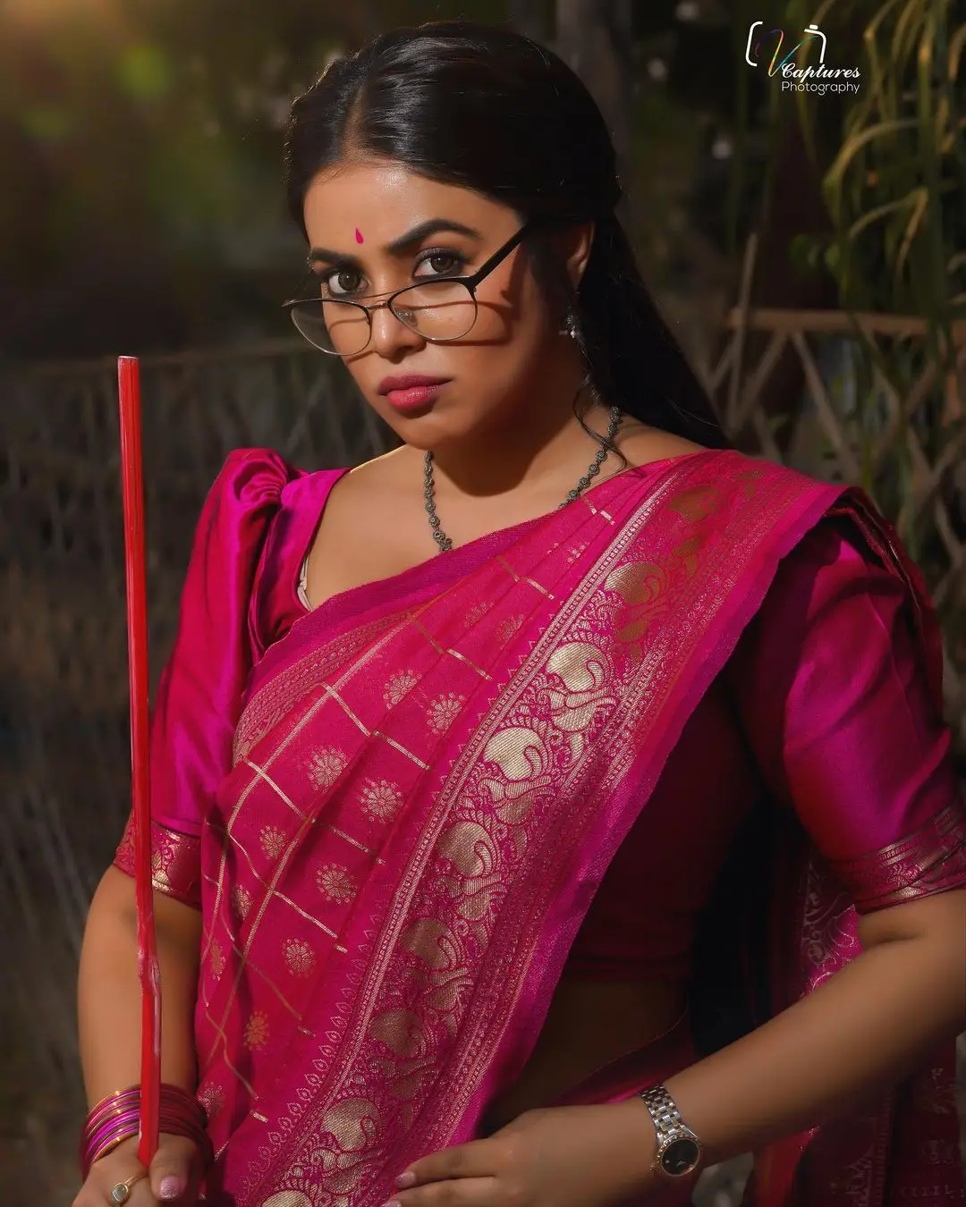 Shamna Kasim Mesmerizing Looks In Beautiful Pink Saree Blouse